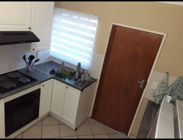 2 bed property to rent in HIGHVELD